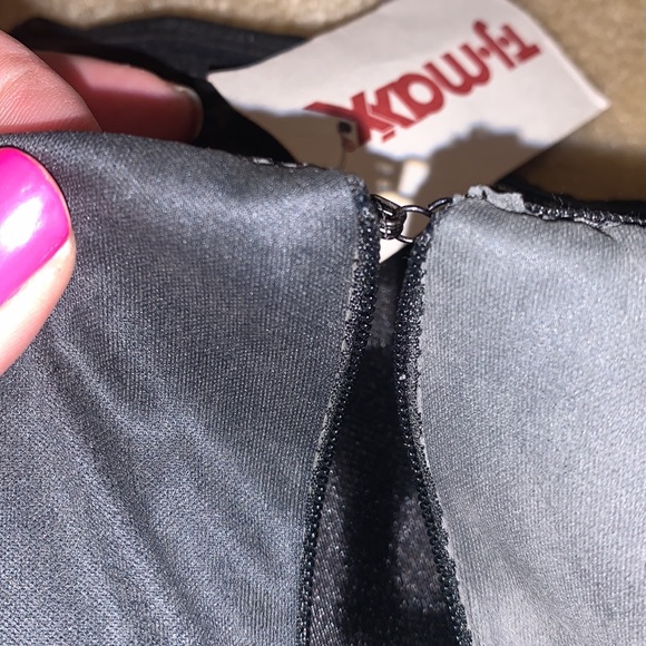 Dress.. READ DESCRIPTION‼️ - Picture 9 of 10